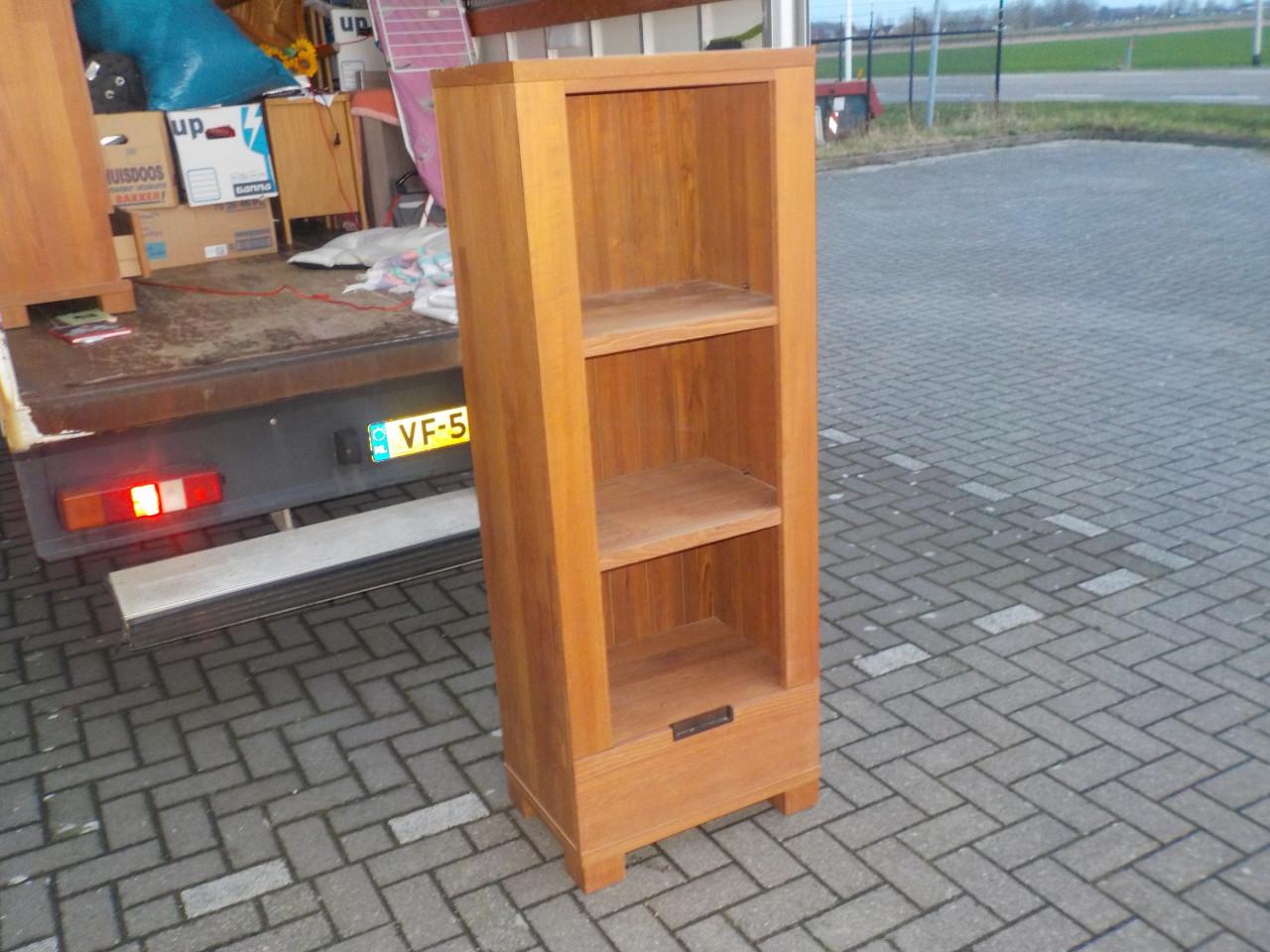 Open legkast mooie kwaliteit en in zeer goede staat