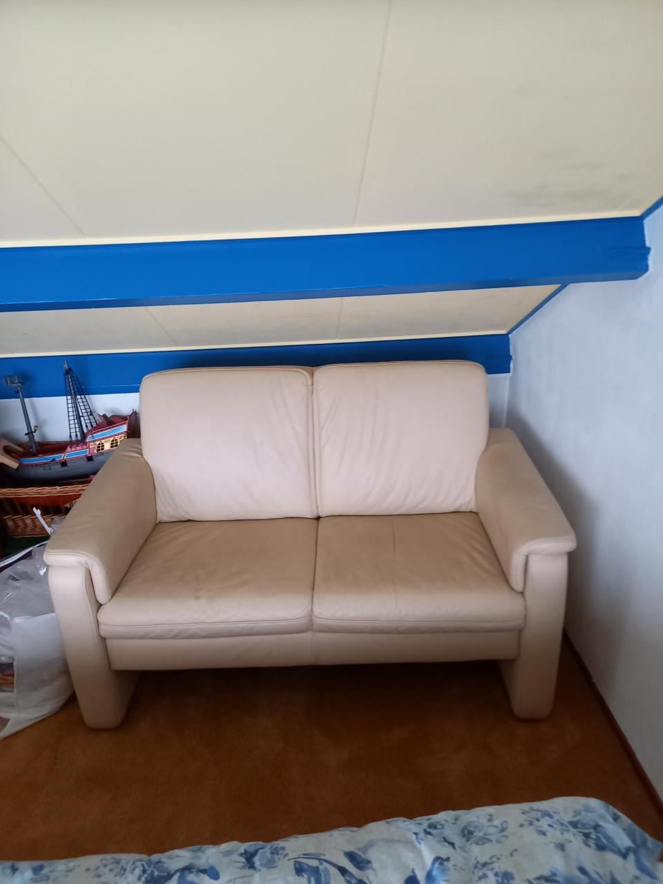 Lederen bankje te koop