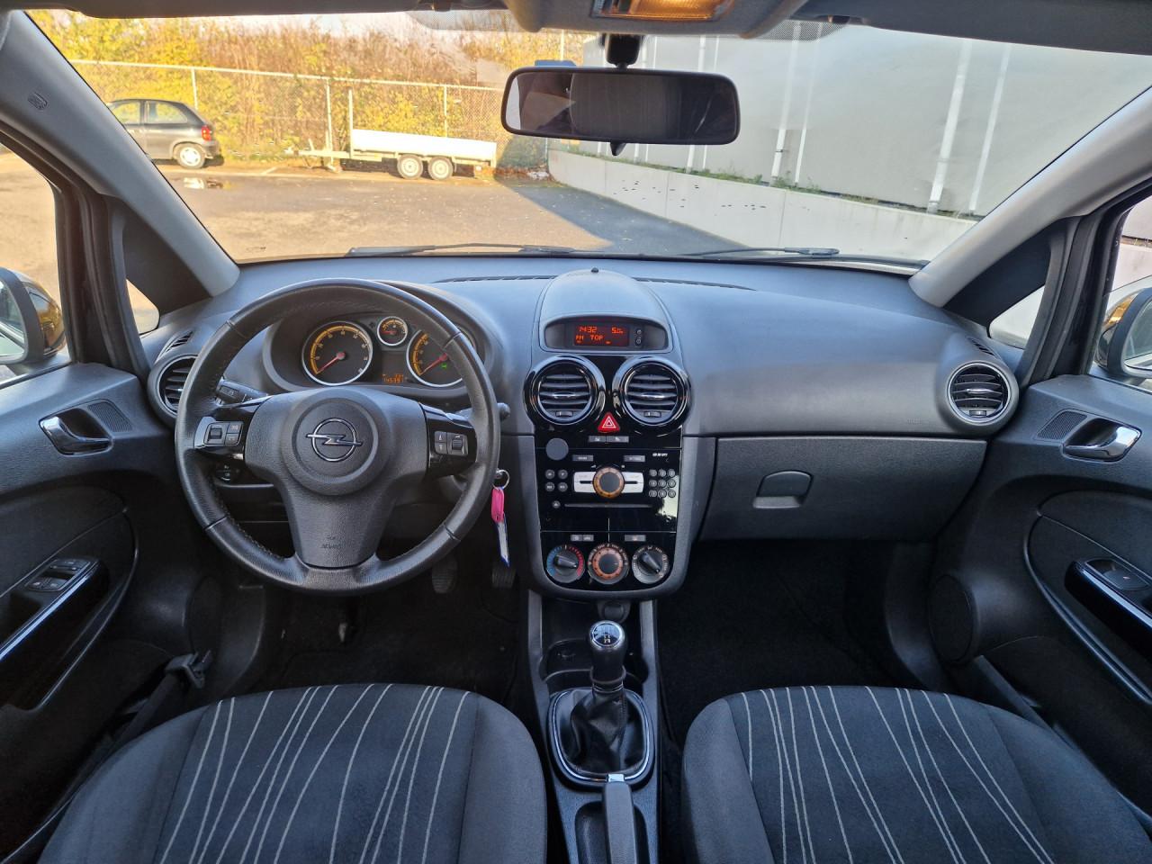 Opel Corsa 1.4-16V '111' Edition