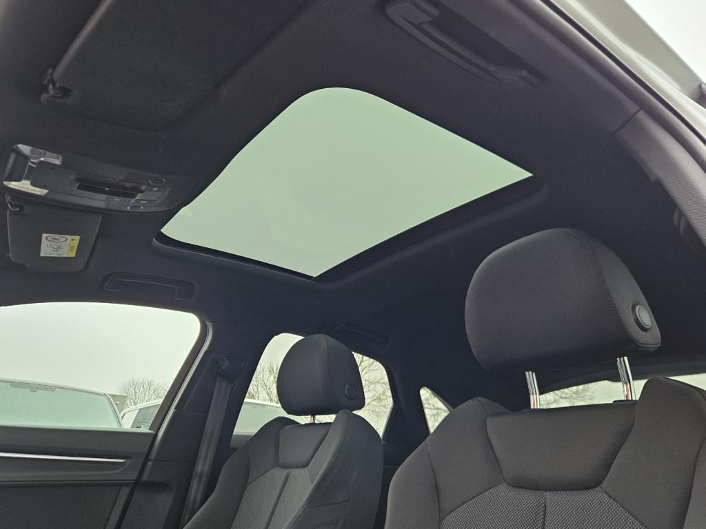 Audi Q3 sportback 35 tfsi pro line business | pano | cruisec.