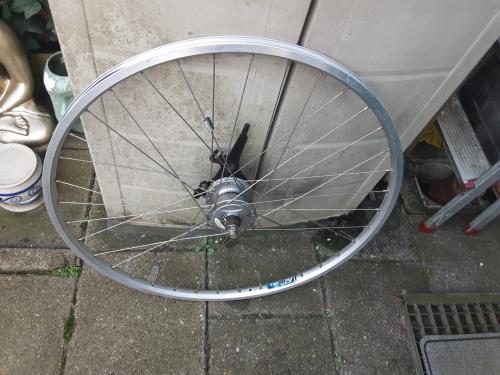 28 inch nexus voorwiel, naafdynamo, rollerbrake rem
