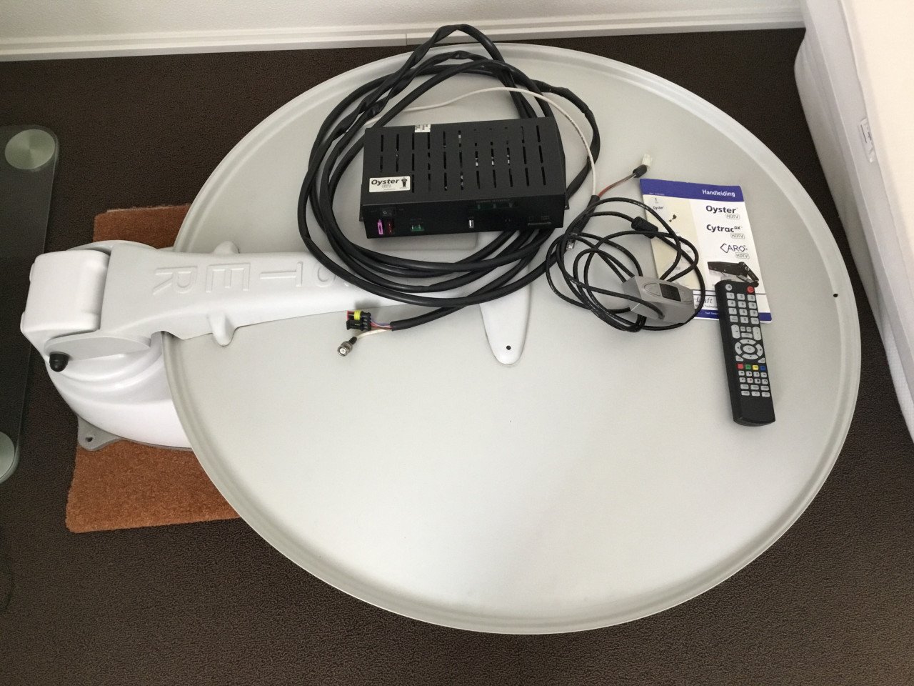 Oyster 85cm HDTV digitale volautomatische schotelantenne