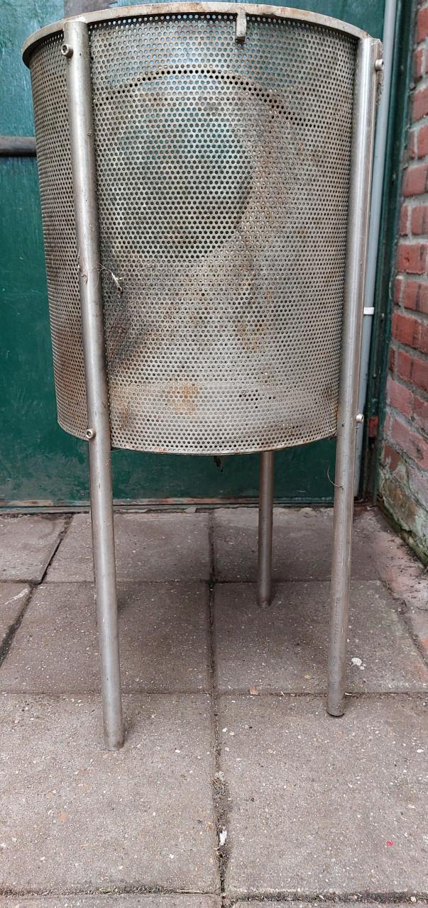 RVS vuurkorf Ø 37 cm. H=36>76 cm.