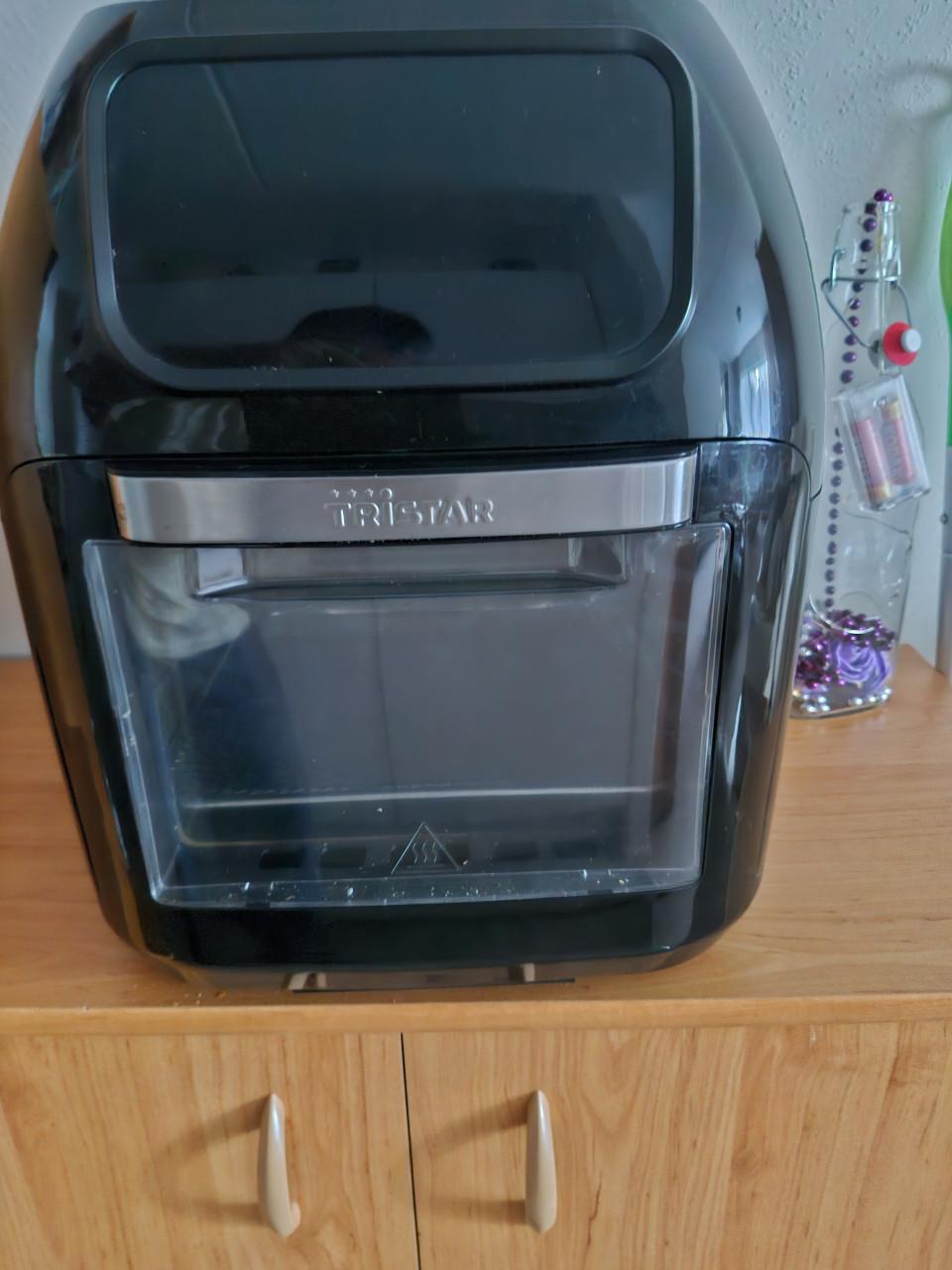 Te koop: tristar oven/ airfryer