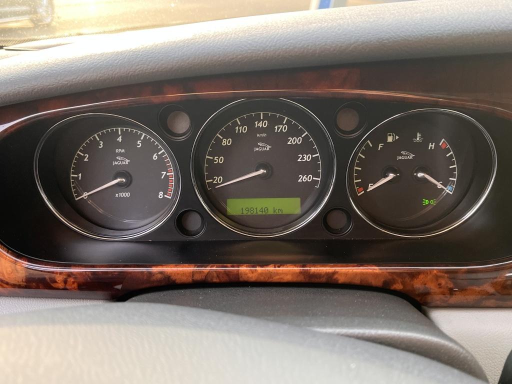 Jaguar Xj 3.0 v6 sport