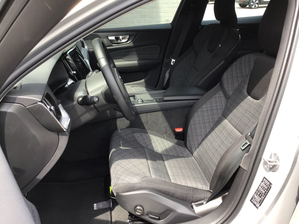 Volvo V60 b3 163pk essential| camera| adap.cruise| google maps