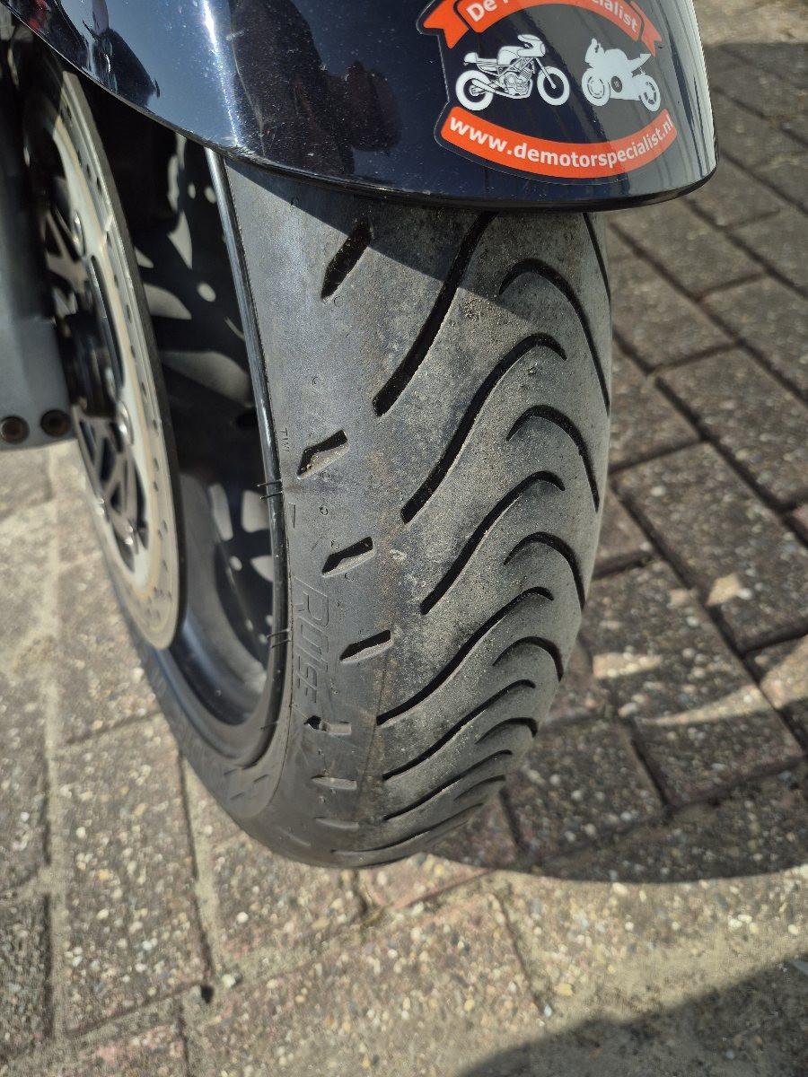 Kawasaki ZZR1200 uit 2004, sportieve toermotor