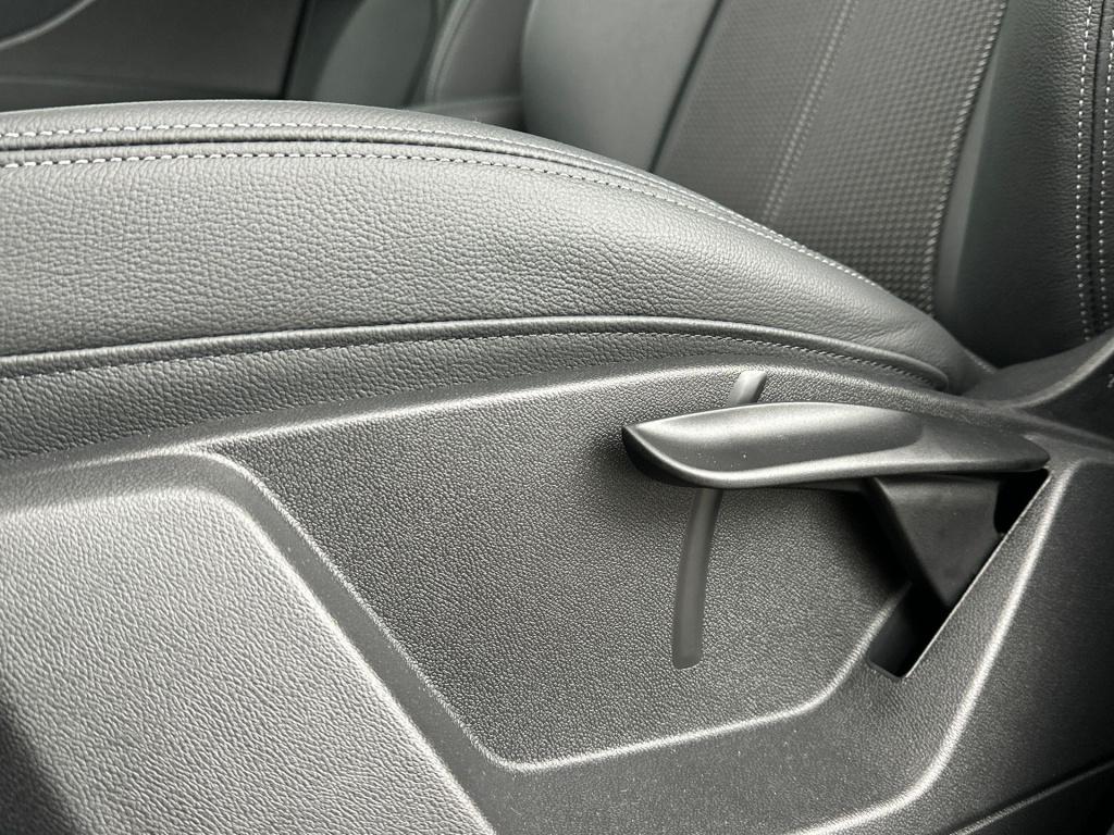 Audi Q2 s edition 35 tfsi 110 kw / 150 pk hatchback 7 vers