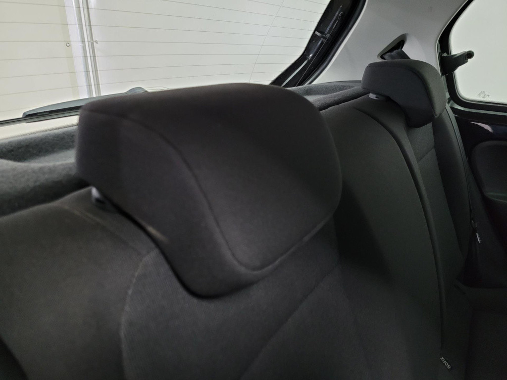 Volkswagen UP! 1.0 bmt | sportvelgen | zwart | airco | bluetooth audio | 5 