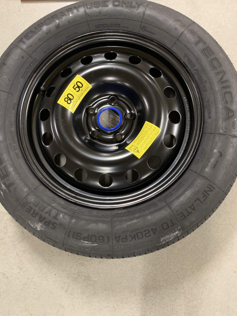 Nieuwe thuisbrenger in fraaie hoes VW Tiguan T155/90/R17
