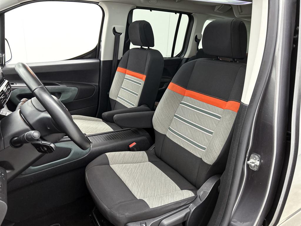 Citroen Berlingo 110pk xtr | rijklaar | panoramadak | head-up display |