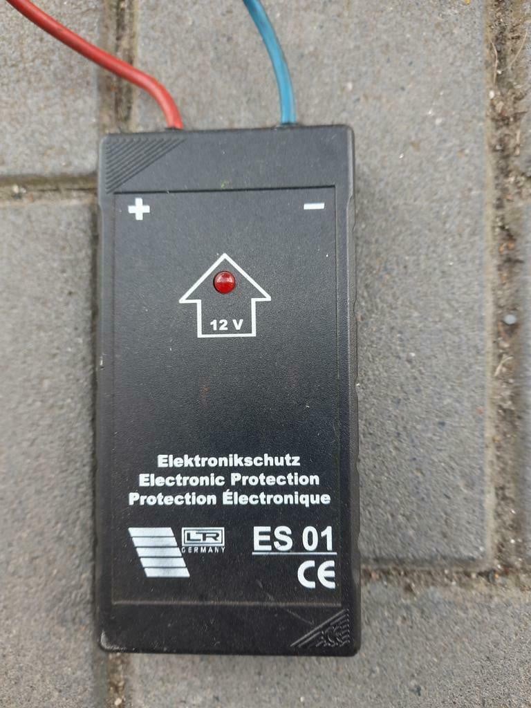 Lasbeschermer voor elektronica te beschermen aan bijv auto tijdens laswerk