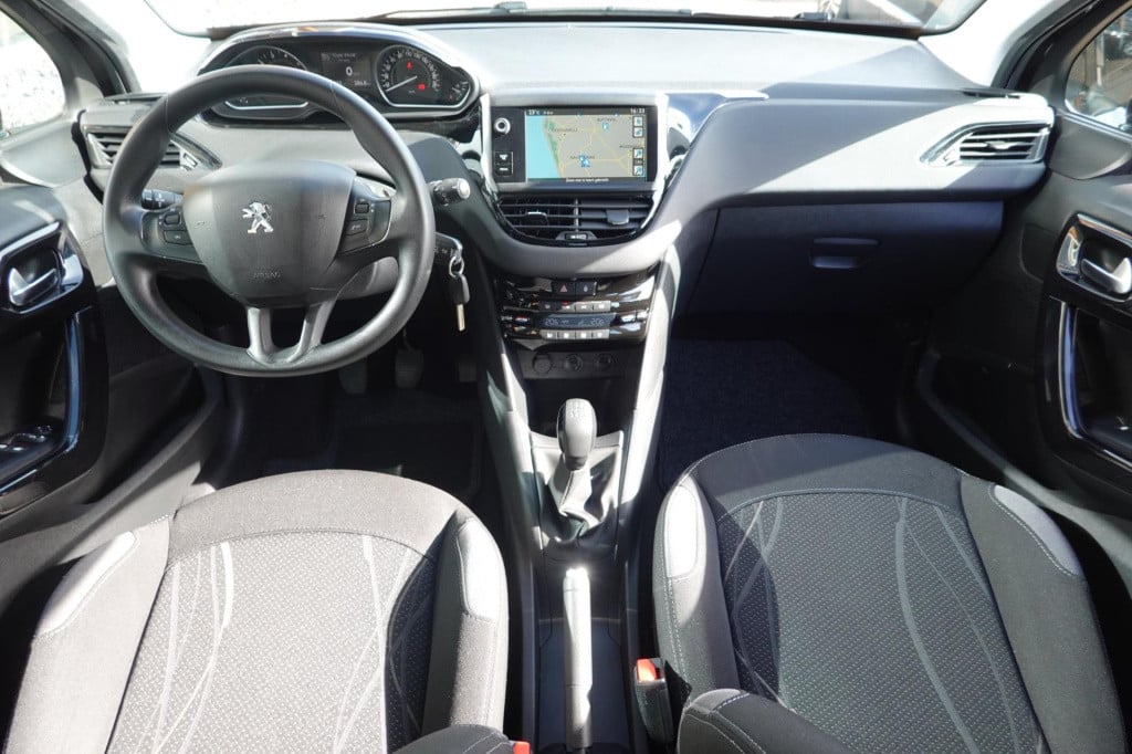 Peugeot 208 1.2 vti active