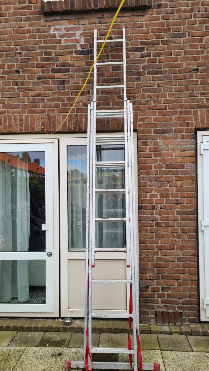 In zeer goed staat Steiger ladder driedelig- Max. 7.5m
