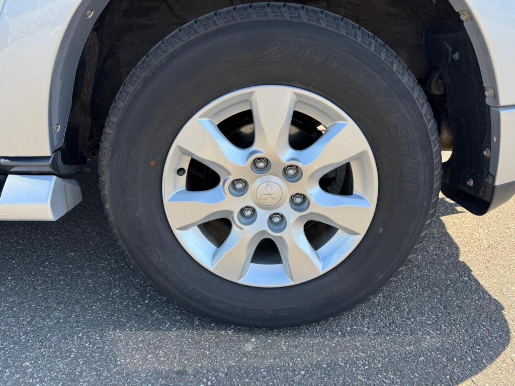 Mitsubishi Pajero 3.5 di- instyle automaat