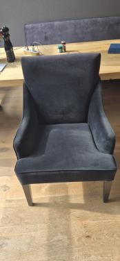3 mooie zwarte eetkamerstoelen