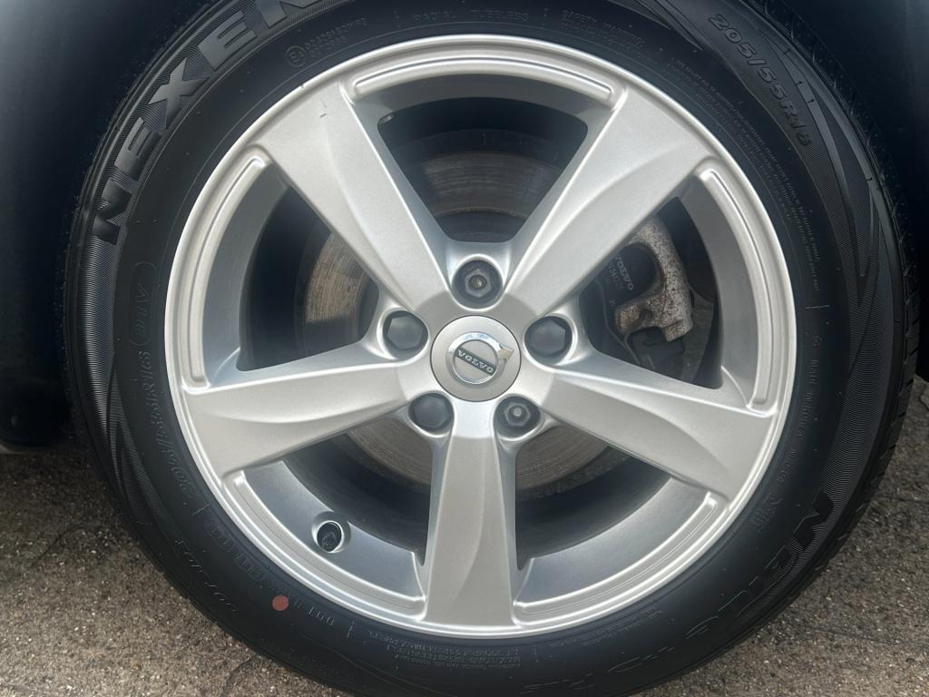 Volvo V40 2.0 t2 momentum, navi, afn. trekhaak enz...