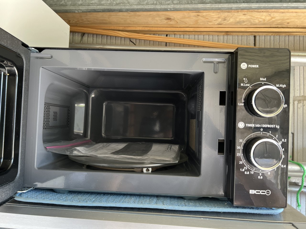 Nieuwe Magnetron zwart met handleiding nieuwprijs €79,-