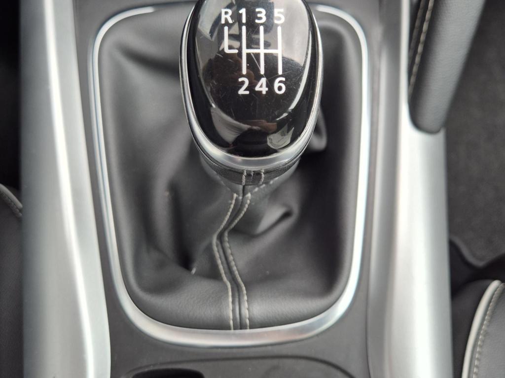 Renault Kadjar tce 130 bose camera + p-sensoren, dode hoek bewaking, bose a
