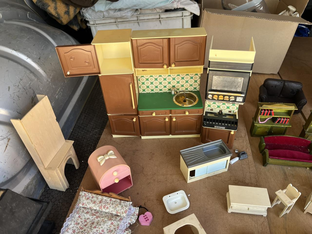 Meubeltjes vintage poppenhuis 60-80