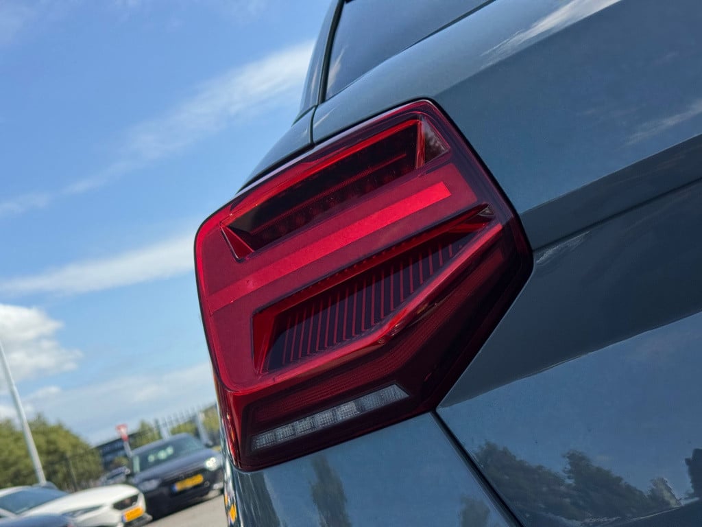Audi Q2 30 tfsi sport * virtual cockpit * stoelverwarming * trekhaak