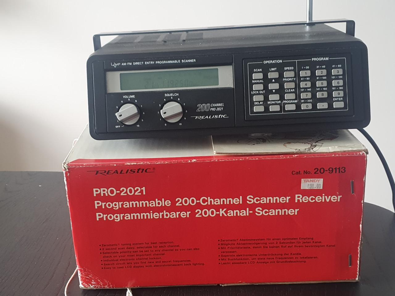 Realistic PRO-2021 / 200 kanalen scanner-receiver  ( 2 stuks )