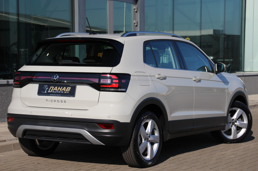 Volkswagen T-cross 1.0 tsi style | navi | acc | stoelverwarming | vir. cock