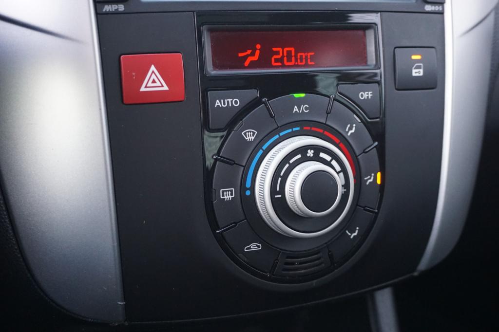 Kia Venga 1.4 cvvt vibe 1e eigenaar - climate / navi / cruise / pano / trek