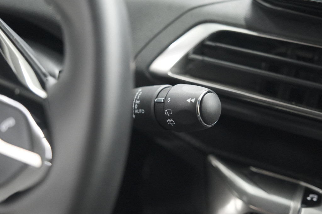 Peugeot 5008 hybrid 136 e-dsc6 allure | camera | apple carplay | navigatie 