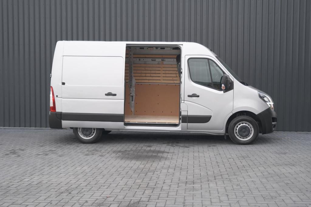 Opel Movano 2.3 turbo l2h2 dc | trekhaak | camera | navigatie | climate con