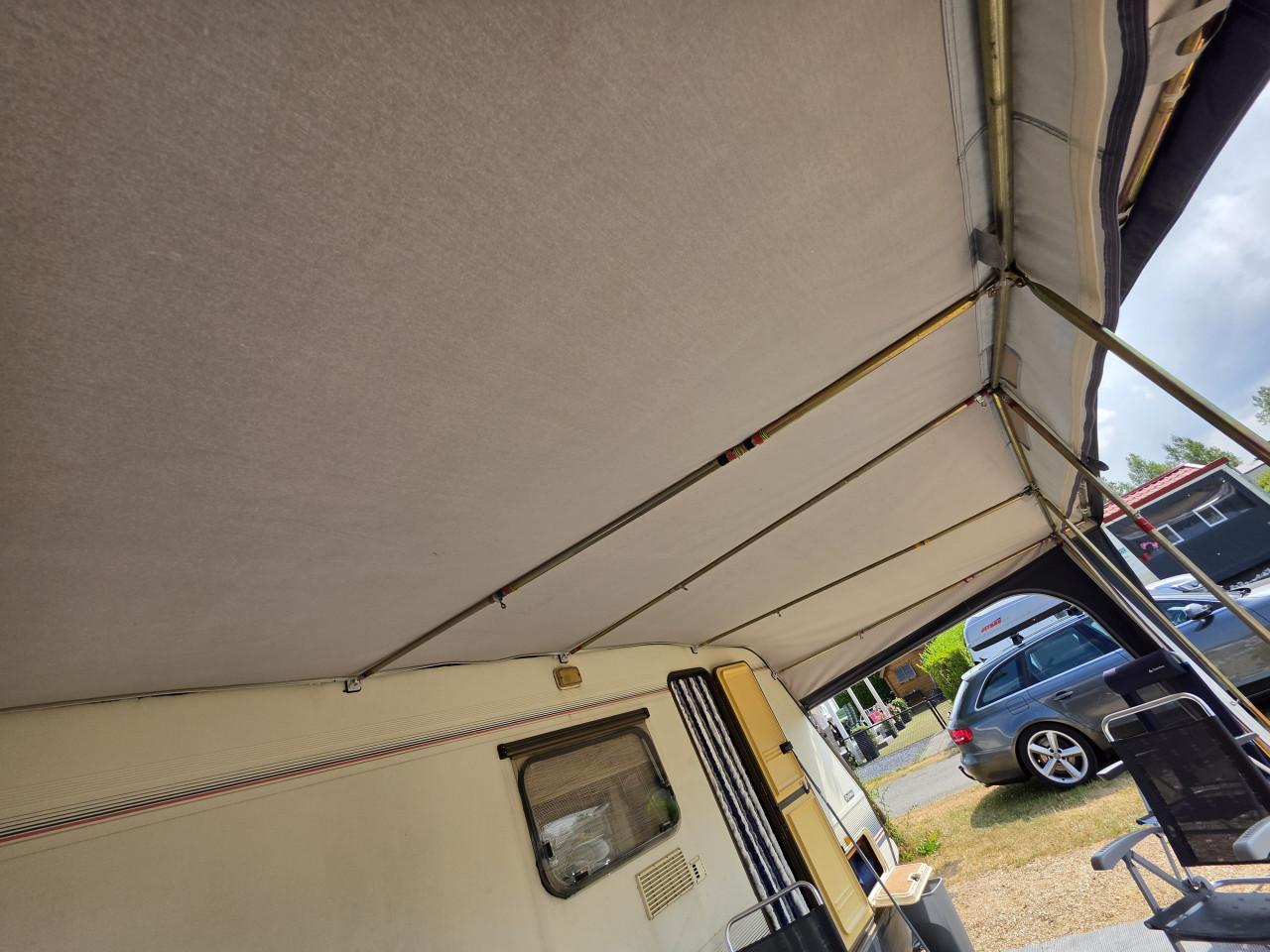 Voortentframe met verandastang