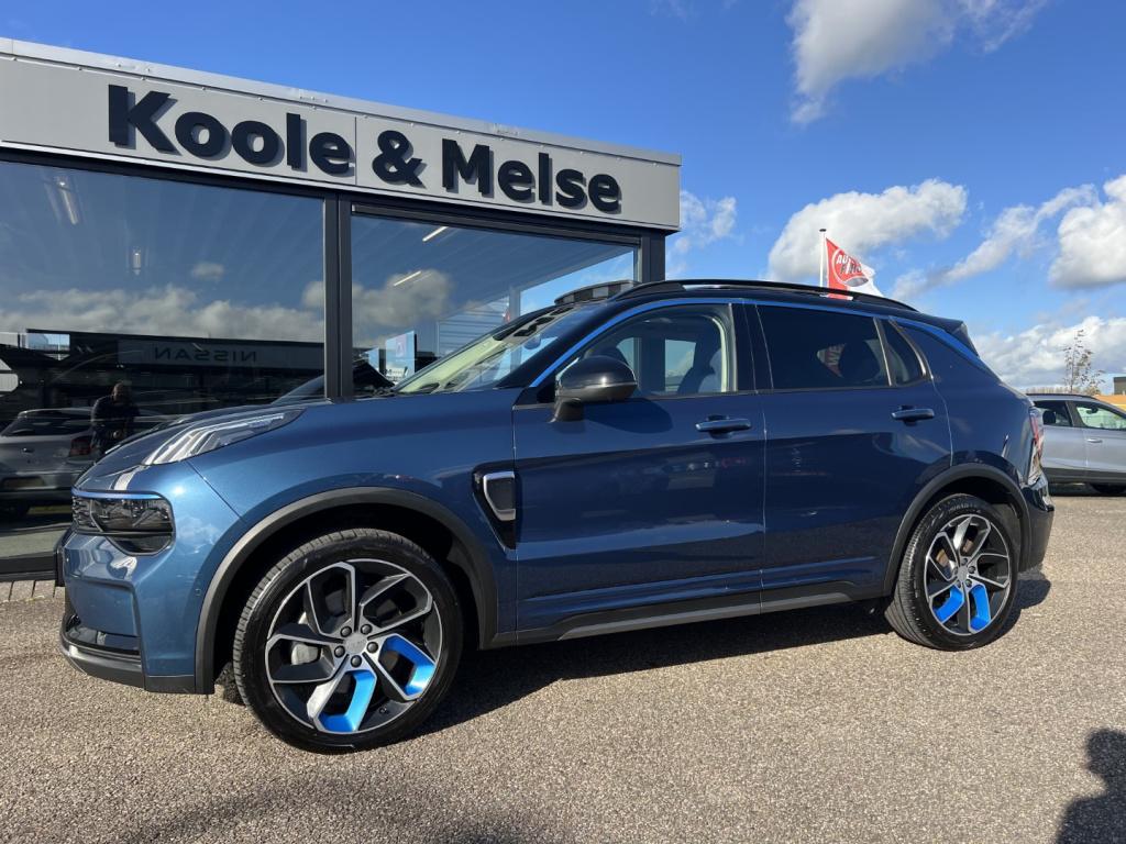 Lynk & Co 01 1.5 261pk phev , 360gr camera , pano dak , adaptive cc , car p