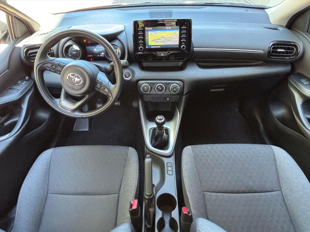 Toyota Yaris 1.5 vvt-i 125pk dynamic| navi| camera|nl auto| unieke km stand