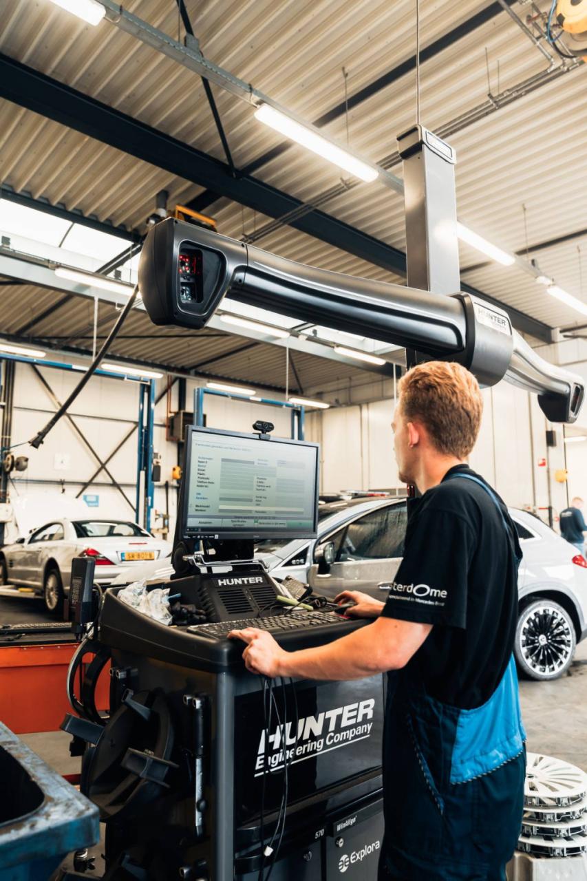 Mercedes-Benz Glc 300e 4matic amg line l techniek pakket l luchtvering l pa