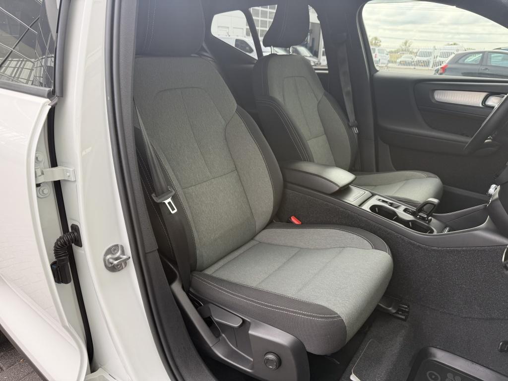 Volvo XC40 t2 129pk aut8 momentum pro| adap.cruise| camera| standkachel| st