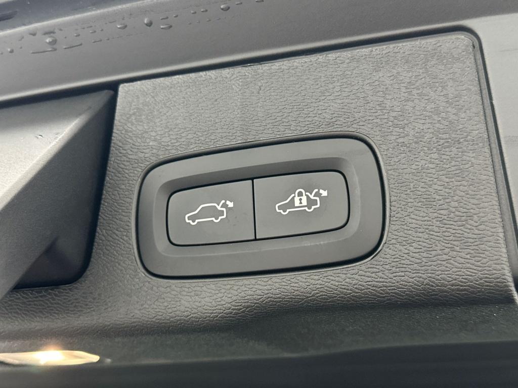 Volvo XC60 t6 398pk recharge ultra dark| full options!!!!!