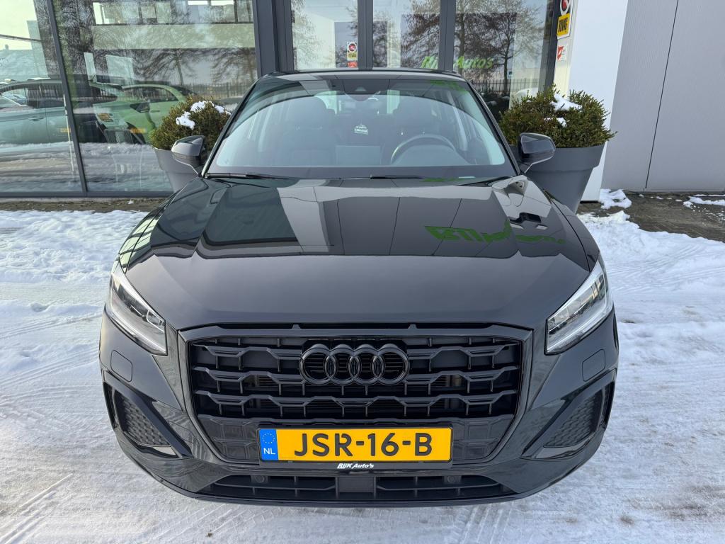 Audi Q2 1.5 tfsi *s edition . virtual * camera * black pack