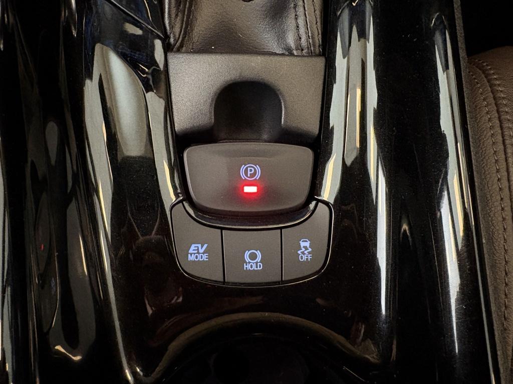 Toyota C-hr 1.8 hybrid executive