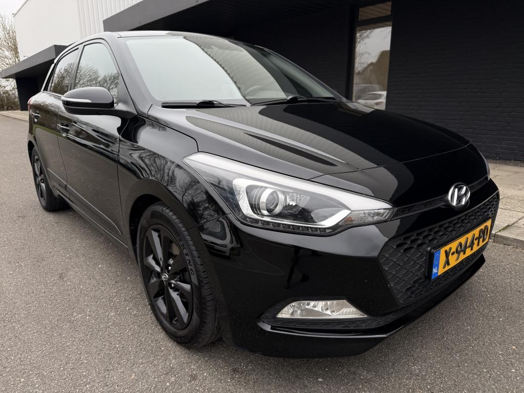 Hyundai I 20 1.2 hp i-motion comfort // black edition //