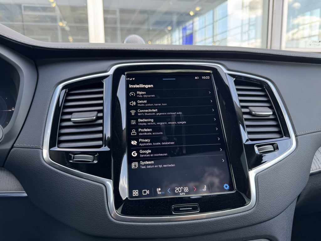 Volvo XC90 t8 455pk recharge ultra dark| full options!! b&w | luchtvering