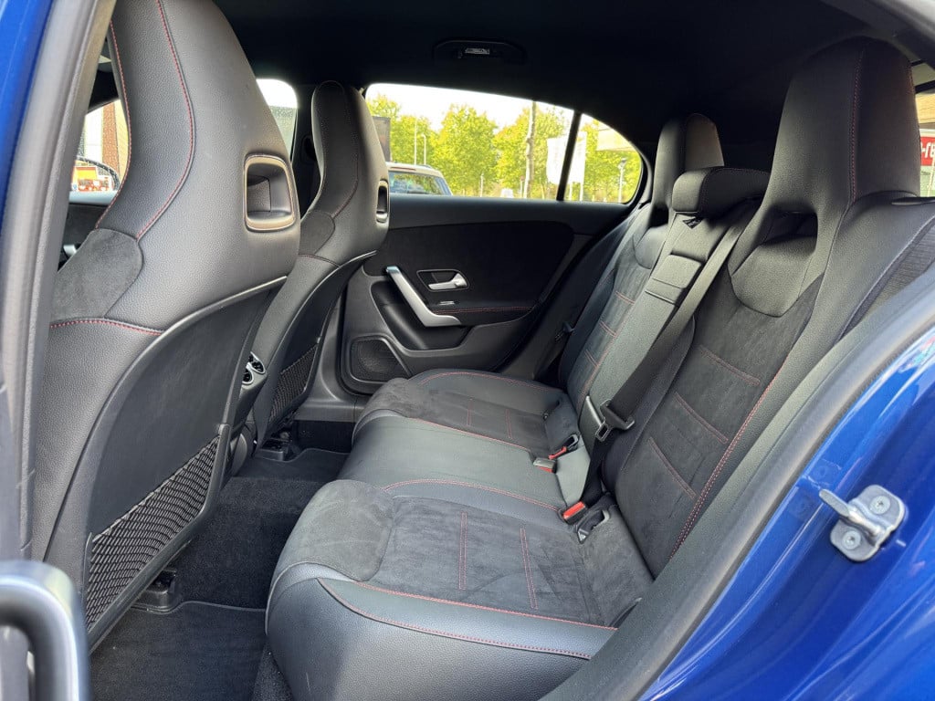 Mercedes-Benz A-Klasse 250 e star edition amg line soh 97% nl-auto, facelif