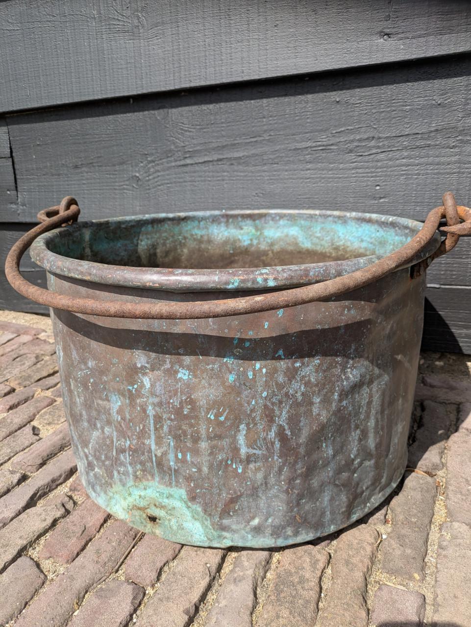 Grote oud koperen ketel/ bloembak