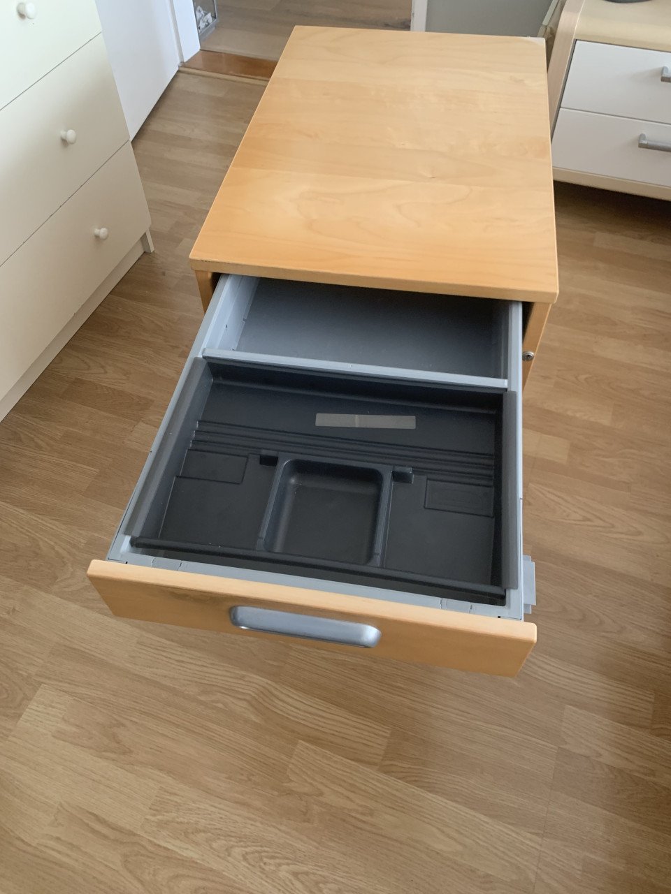 Ladeblok met 3 lades (o.a. hangmappen) op wieltjes