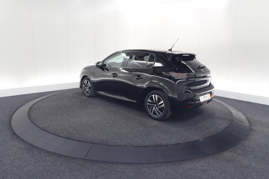 Peugeot 208 puretech 100 allure pack | camera | apple carplay | stoelverwar