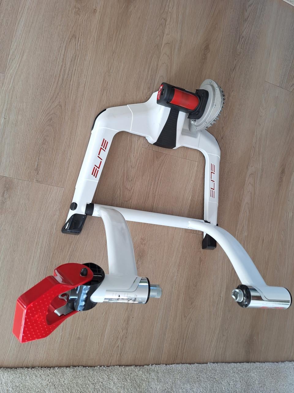 Elite Fluid Qubo fietstrainer.