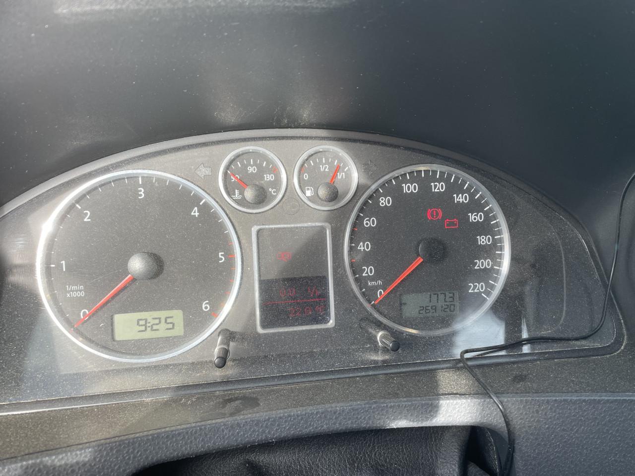 VW Transporter 2007 - 2,5l TDI/130pk - 277.500km