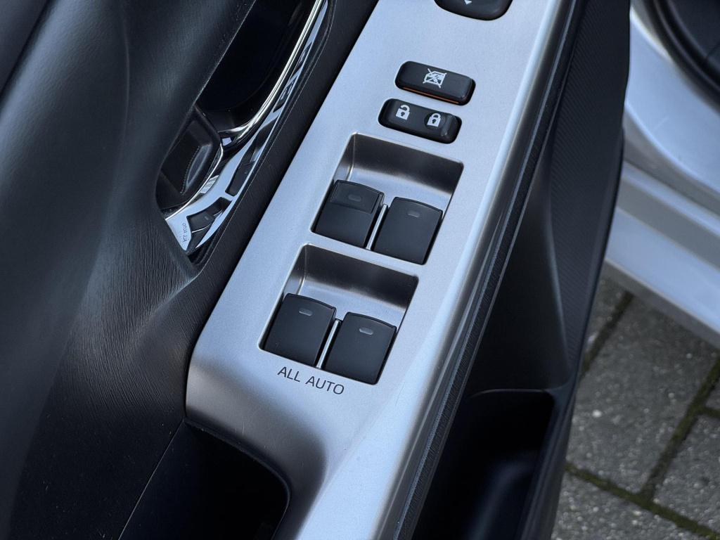 Toyota Prius + 1.8 dynamic 7-persoons, nl-auto!