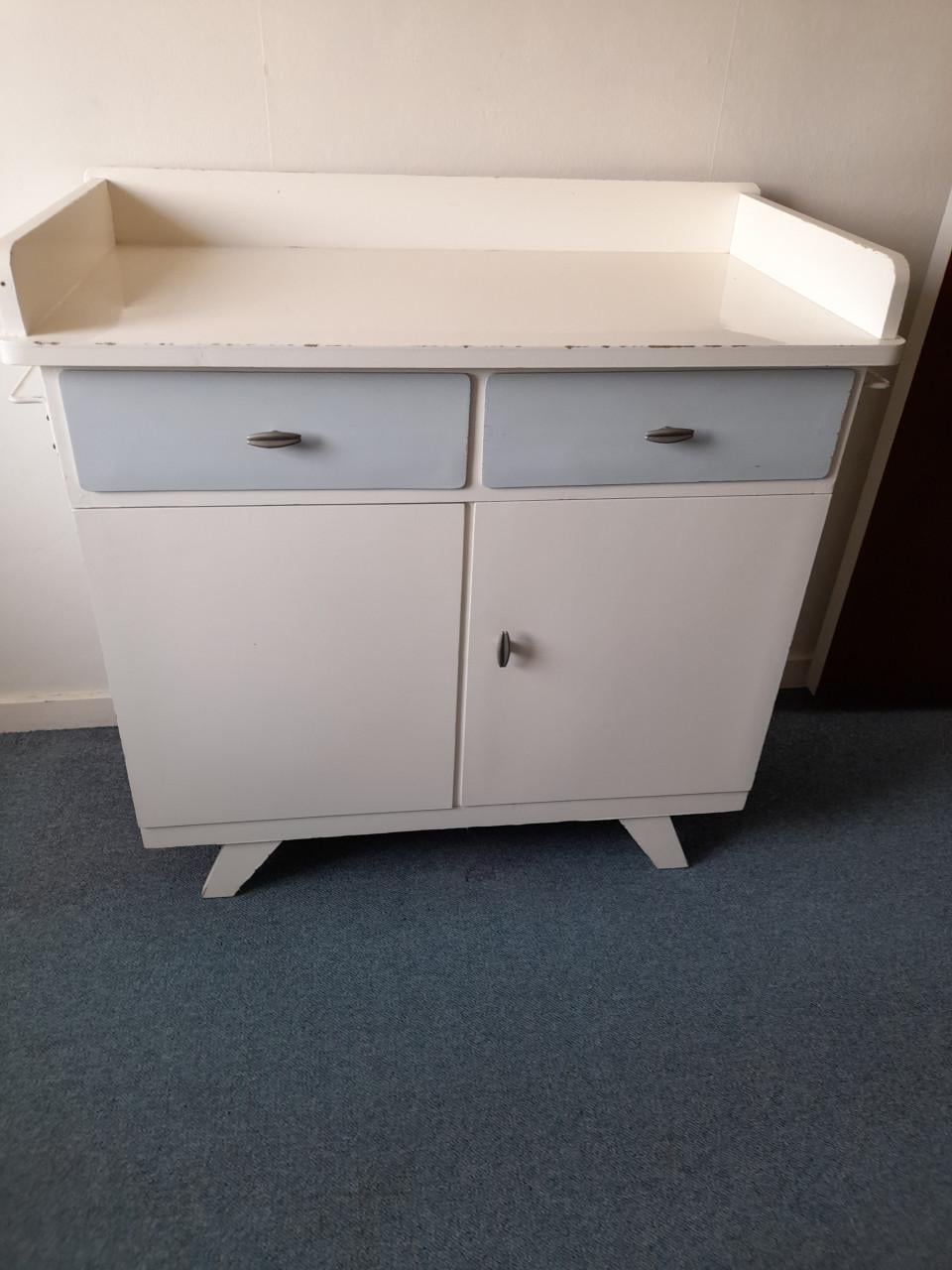 Commode, vintage
