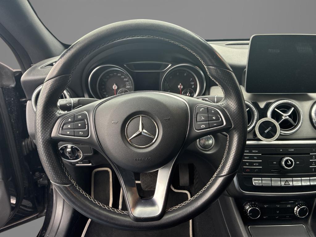 Mercedes-Benz Cla 180 business solution | automaat | navigatie | stoelverwa