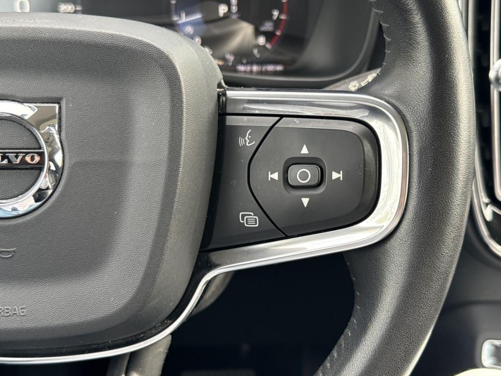 Volvo XC40 2.0 t5 awd intro edition | nl-auto | vol opties | pano | trekhaa